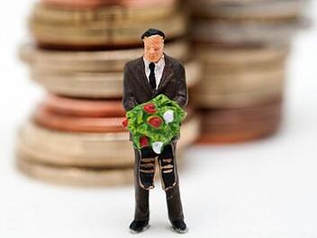 Bei Erben geht es oft um stattliche Summen. Und der Fiskus will daran seinen Anteil haben.  Foto: Andrea Warnecke