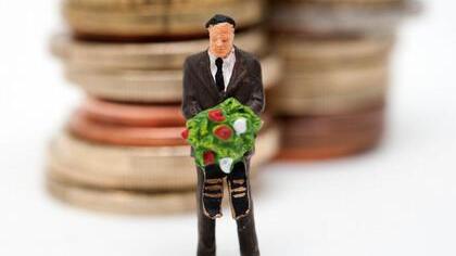 Bei Erben geht es oft um stattliche Summen. Und der Fiskus will daran seinen Anteil haben.  Foto: Andrea Warnecke