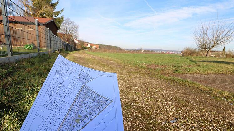 Grundstückeigentümer haben vorgeschlagen, am östlichen Rand von Hausen, ein 3,1 Hektar großes Baugebiet auszuweisen. Dagegen wurden über 400 Unterschriften gesammelt. Foto: Ronald Heck