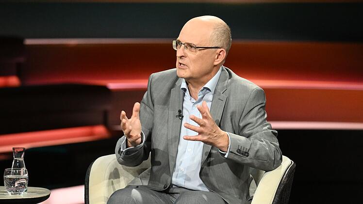 "Es gab eine Sehnsucht nach einer harten Hand", erklärte Autor Andrey Gurkov den Aufstieg Wladimir Putins in Russland.