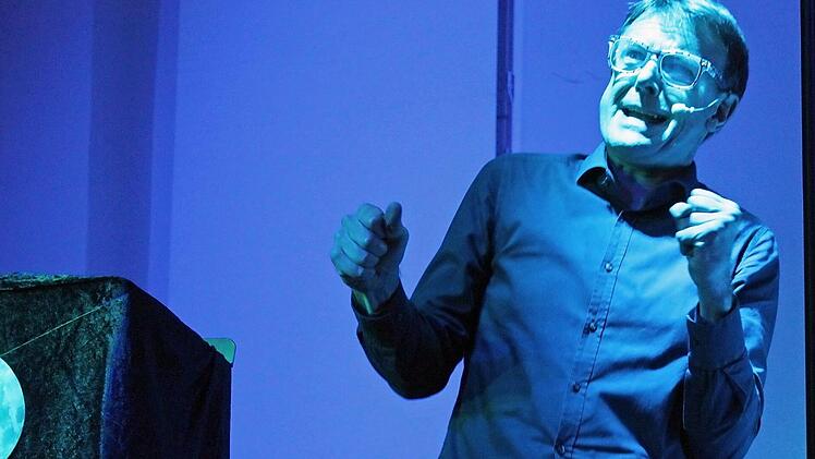 Nicht nur als Musiker konnte Florian Kaplick anregen, auch als Rezitator war er gut. Foto: Markus Häggbereg