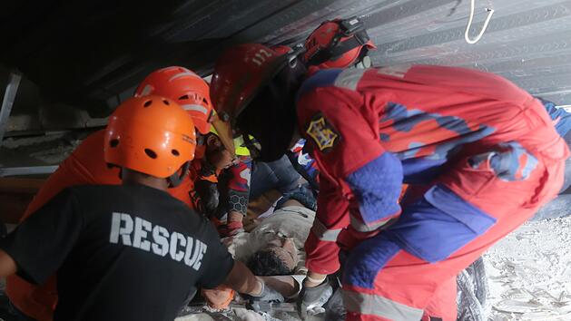 Internat in Indonesien eingestürzt