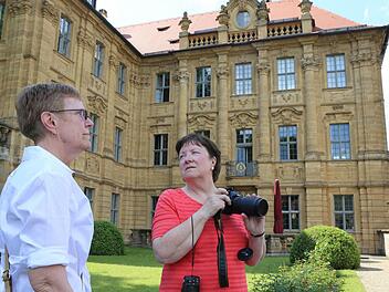 Mary Felsecker-Böttinger Smits (rechts) mit ihrer Schwester Carol zu Besuch in der Villa Concordia Foto: Barbara Herbst