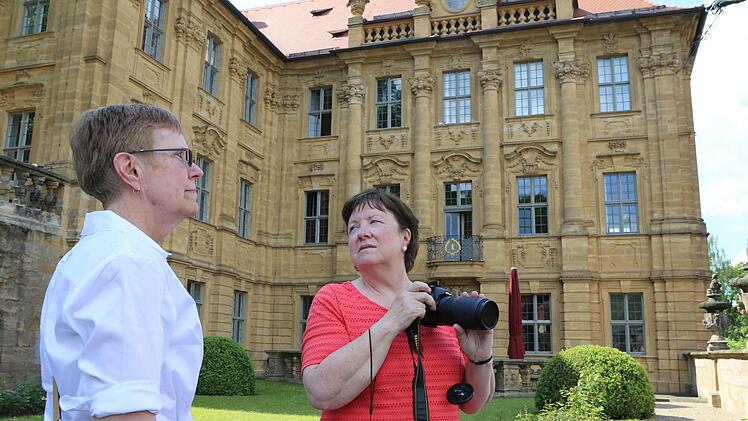 Mary Felsecker-Böttinger Smits (rechts) mit ihrer Schwester Carol zu Besuch in der Villa Concordia Foto: Barbara Herbst