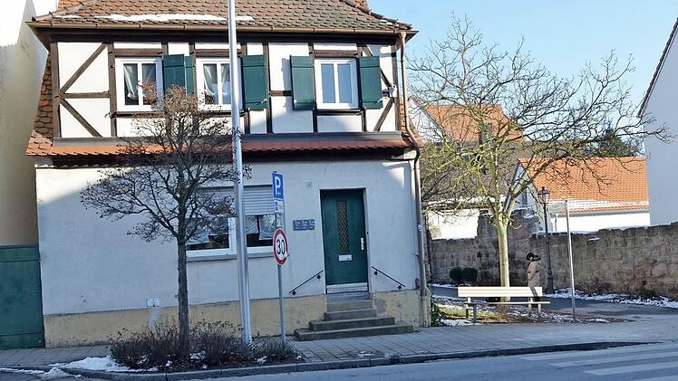 Das H&auml;uschen in der Bamberger Stra&szlig;e soll weichen.  Foto: Benhard Panzer
