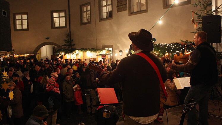 Abendstimmung im Schloss Foto: Arnold Nöth