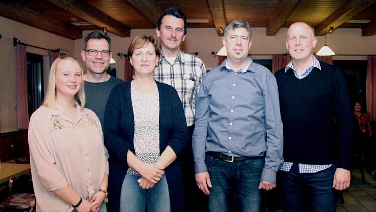 Die neue Führung des SC Oberreichenbach mit (von links) Jasmin Hanisch, Thomas Mahler, Susanne Bohn, Heinrich Kress, Holger Weiland und Martin Schindler Foto: Robert Sänger