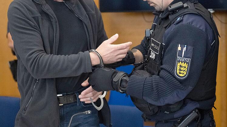 Prozessauftakt nach Schüssen