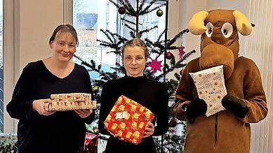 &Uuml;bergabe an die Johann-Eck-Kita.