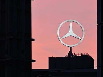 Mercedes-Benz Logo