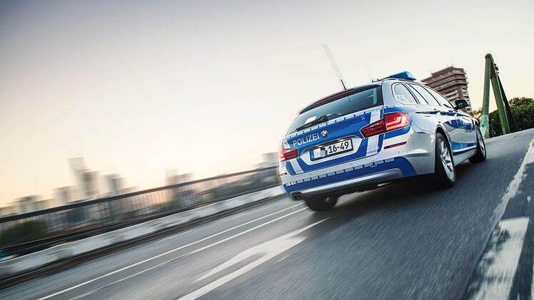 Ein 35-j&auml;hriger Mann hat am Freitag die Polizeibeamten aus Hof in Atem gehalten. Der Mann beging gleich mehrere Straftaten hintereinander. Symbolbild: Bundespolizei