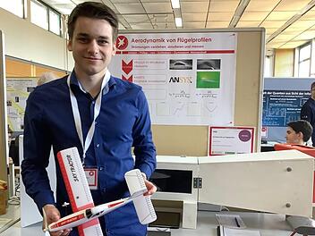 Leonhard Benkert hat beim Regionalwettbewerb "Jugend forscht" im Fachbereich Physik den ersten Preis gewonnen und fährt nun zum Landeswettbewerb nach München. Petra Bieber