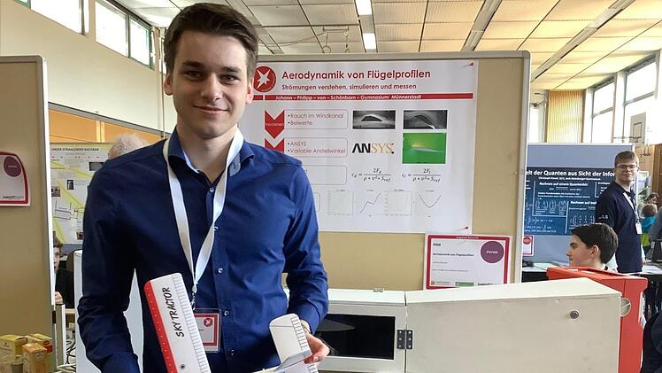 Leonhard Benkert hat beim Regionalwettbewerb "Jugend forscht" im Fachbereich Physik den ersten Preis gewonnen und fährt nun zum Landeswettbewerb nach München. Petra Bieber