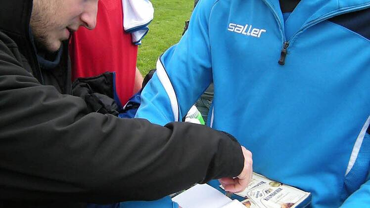 Mobiles Wettbüro - gesehen in Premich. Foto: ssp