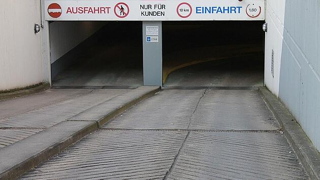 T&ouml;dlicher Sturz in Tiefgarageneinfahrt