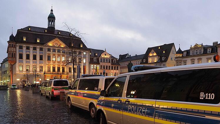 Anders als noch in der Vorwoche bekam die Coburger Polizei an diesem Montag Unterstützung von der Bereitschaftspolizei.