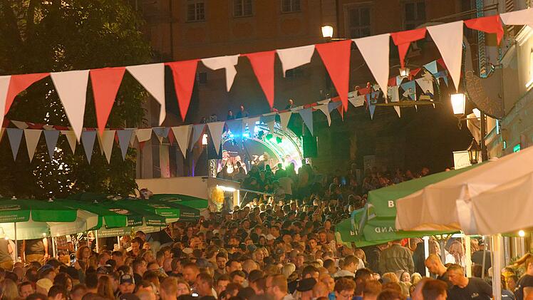 Trotz "kurzzeitigen Dämpfers": Sandkerwa-Veranstalter ziehen positive Bilanz - und verraten Besucherzahlen
