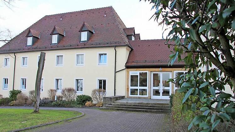 Das Wohnheim im östlichen Trakt der Schreinermeister-Schule bleibt weitgehend unverändert. Nur der Brandschutz und die hygienische Situation in den Gemeinschaftsduschen samt den Toiletten werden verbessert. Foto: Ralf Kestel