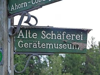 Der Wanderparkplatz an der Alten Schäferei ist Startpunkt für den Weg nach Schloss Hohenstein. Foto: privat