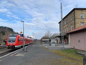 Am Münnerstädter Bahnhof soll eine Sammelschließanlage für Fahrräder errichtet werden. Der Antrag der Grünen fand im Stadtrat einhellige Zustimmung. Foto: Thomas Malz
