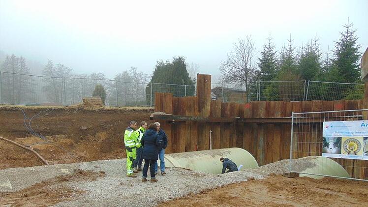 Auf der Baustelle bei Weißenohe Foto:  Petra Malbrich
