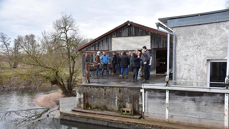 Die Turbine des Wasserkraftwerks in Dreschen wird durch einen Rechen vor Fremdkörpern geschützt. Foto: Uschi Prawitz