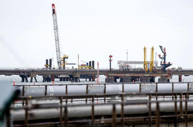 Scholz, Habeck und Lindner eröffnen erstes LNG-Terminal