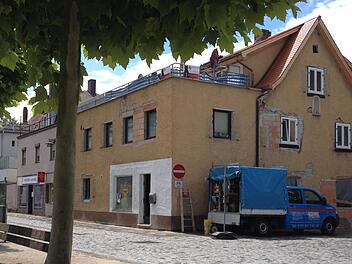 Das Haus Nummer 13, vom Marktplatz aus gesehen. Hier könnte ein Café entstehen.  Foto: Ekkehard Roepert