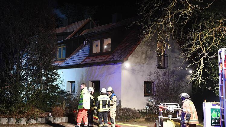 Zimmerbrand am Unterauracher Weg. Foto: Ronald Rinklef