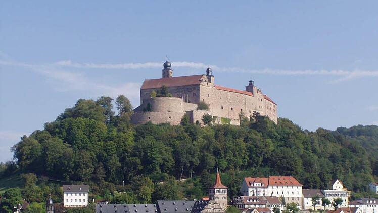 Die Plassenburg soll ab 1. November wieder mit Pkw erreichbar sein. Vor 20 Jahren war dies unterbunden worden. Foto: Archiv