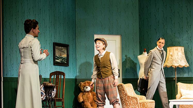 Szene aus "Der kleine Lord" am Landestheater CoburgFoto_ Annemone Taake