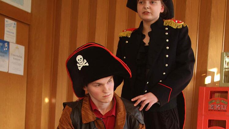 Das MGF-Gymnasium wird für die Bühne zum Piratennest. Foto: Sonja Adam