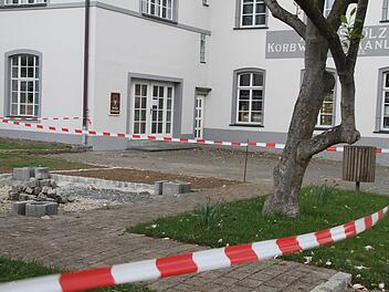 Aktuell wird der Außenbereich des Deutschen Korbmuseums in Angriff genommen.    Foto: Gerda Völk