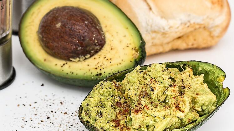 Die Avocado ist eine versteckte Kalorienbombe und hindert dich am abnehmen