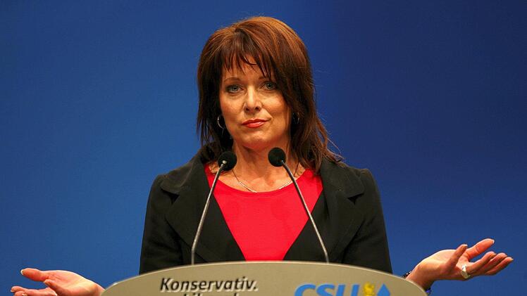 Gabriele Pauli, Landrätin aus Fürth, stürzte 2007 Edmund Stoiber vom Sockel und die CSU in eine Krise, aus der sich die Partei lange nicht erholen konnte. 2017 geht es ohne Pauli nicht weniger turbulent zu.dpa