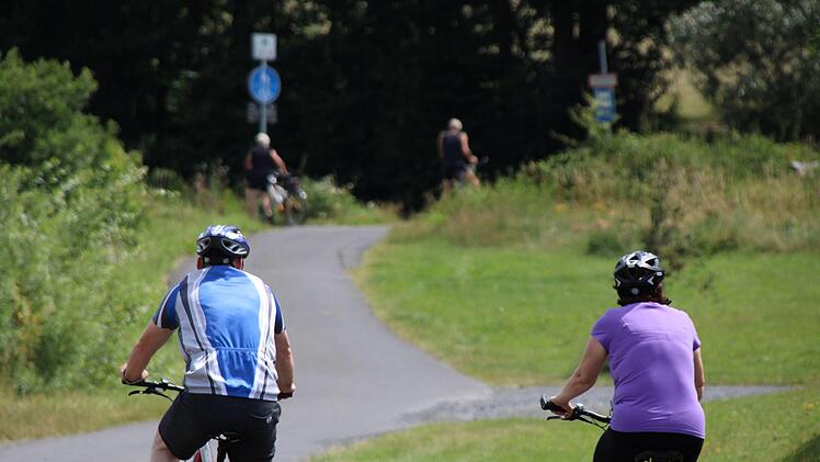 Durch die hessische Nachbargemeinde führt der Radfernweg R2. Foto: Ulrike Müller