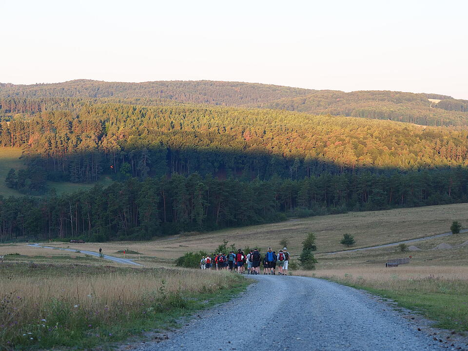 Das verlassene Dorf Bonnland darf bei einer Wanderung durch den Truppenübungsplatz Hammelburg nicht fehlen. Foto: Jürgen Schmitt