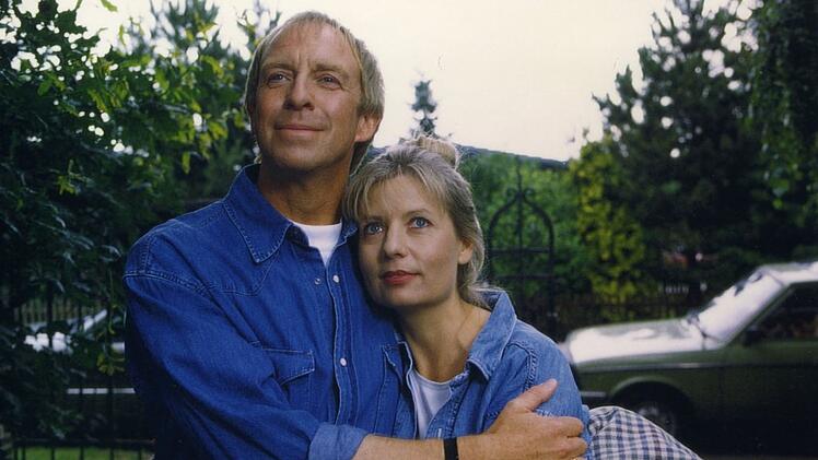 Die Musiklehrerin Sibylle (Sabine Postel) ist die Seele des Schefer-Clans.