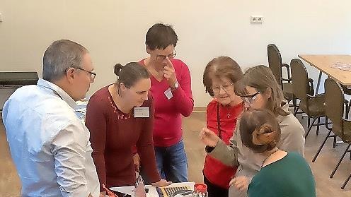 In der „Woche des Sehens“ hat die Volkshochschule Hammelburg einen Workshop im Generationentreff Taubenschlag veranstaltet.