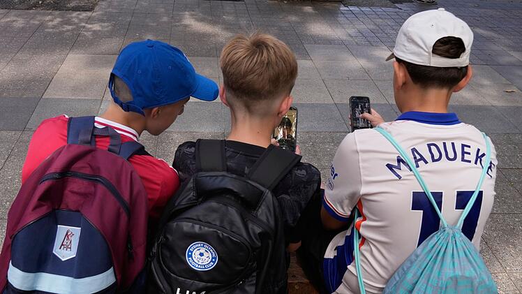 Social-Media-Verbot f&uuml;r Unter-16-J&auml;hrige in Australien