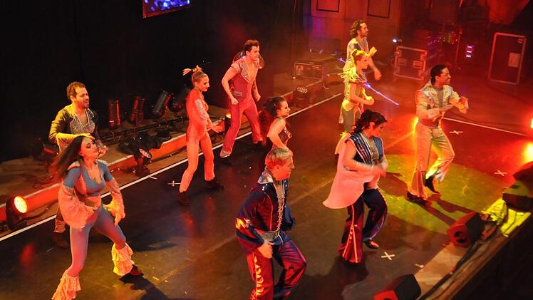 Zwei Stunden mit besten Musicalmelodien bescherten die Akteure der "Nacht des Musicals" ihren Zuhörern.  Foto: Peter Klopf