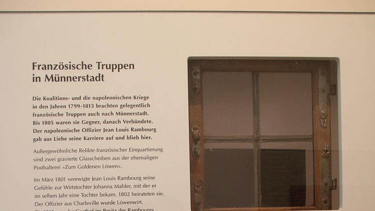 Im Henneberg-Museum sind die zwei Glasfenster und ihre Geschichten ausgestellt. Thomas Malz