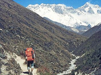 Einsamkeit, majestätische Natur: Dafür reisen Trekkingtouristen nach Nepal. Fotos: HorstFischer/privat