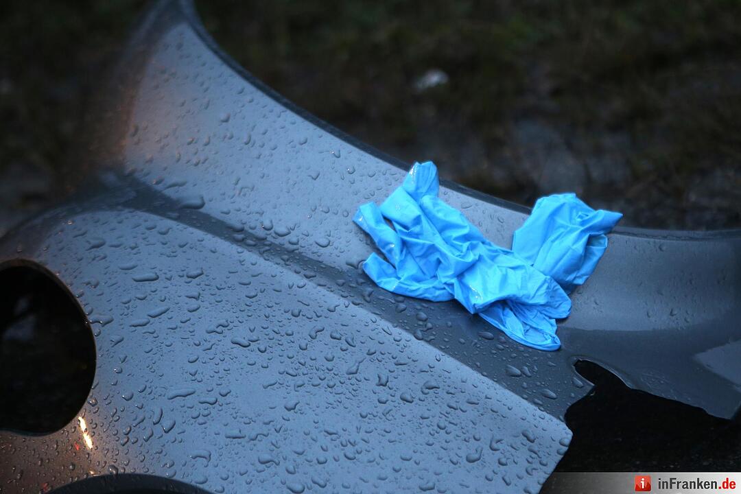 Hagel-Unwetter lšst Massenunfall aus: Autos kollidieren auf der A6 - Acht verletzte Personen, davon drei schwer