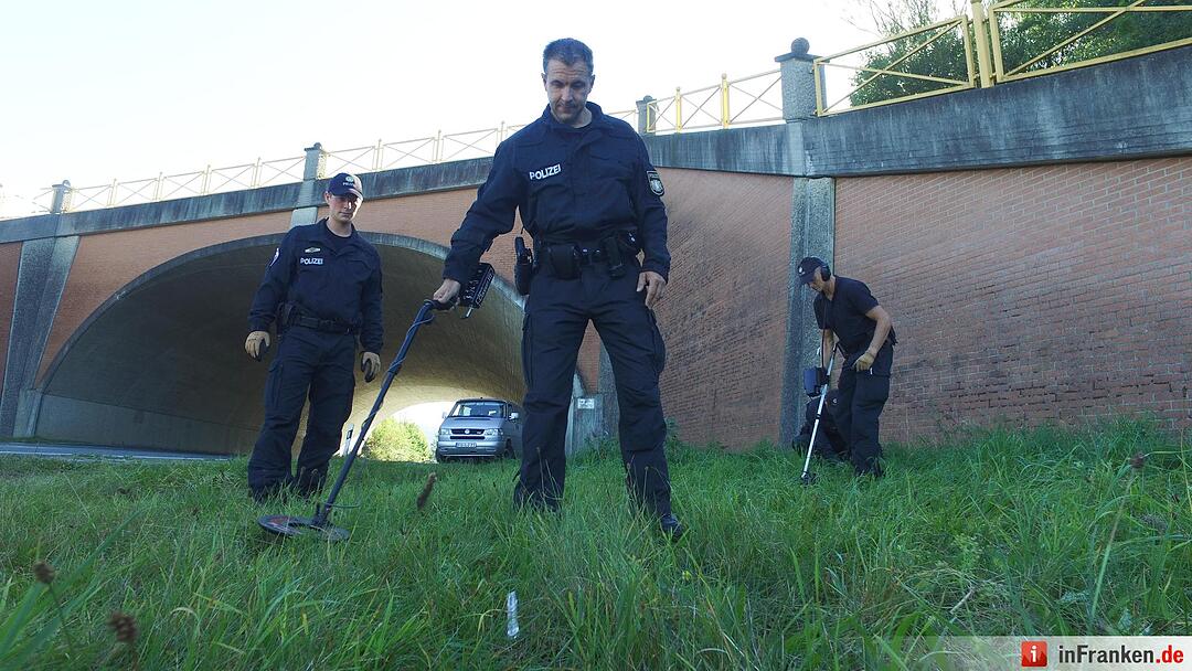 Heckenschütze feuert auf fahrende Autos bei Schnaittach