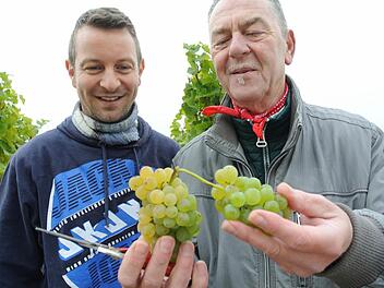Die "Schulter": Martin Bauerschmitt mit Walter Moßner (rechts).