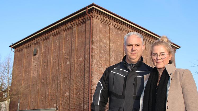 Im Jahr 2008 haben sich Petra und Nils Brennecke einen der damals 13 Hochbunker in Schweinfurt gekauft.