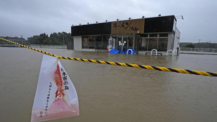 Taifun n&auml;hert sich Ostjapan