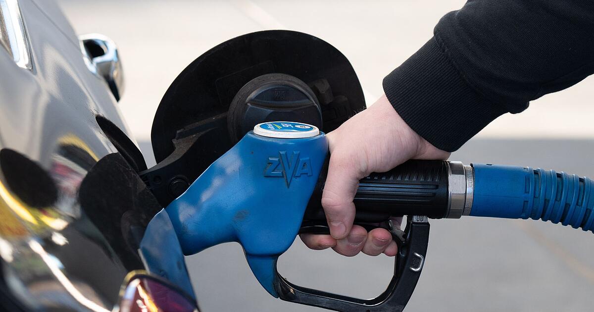 Fuel promise to drivers: Tax cut will be passed on
