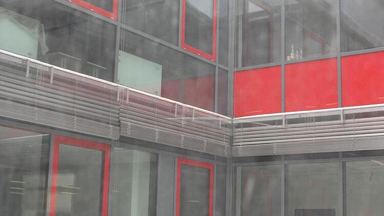 Die große Neuerung für das Schulzentrum: Durch das Atrium gibt es Tageslicht in allen Klassenzimmern.